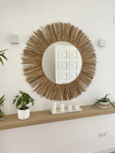 Transforma tu recibidor con un espejo artesanal Espejos Artesanales para una Entrada Única Decoración Natural con Espejos de Bambú Cómo Transformar tu Recibidor con Yute y Rafia